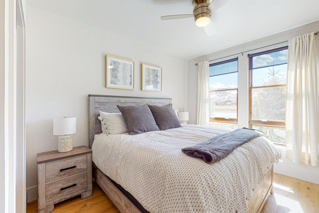 Blue River Flats Condos Силверторн Экстерьер фото