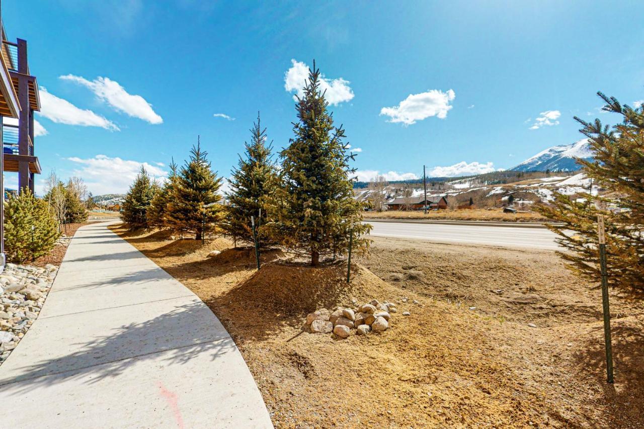 Blue River Flats Condos Силверторн Экстерьер фото