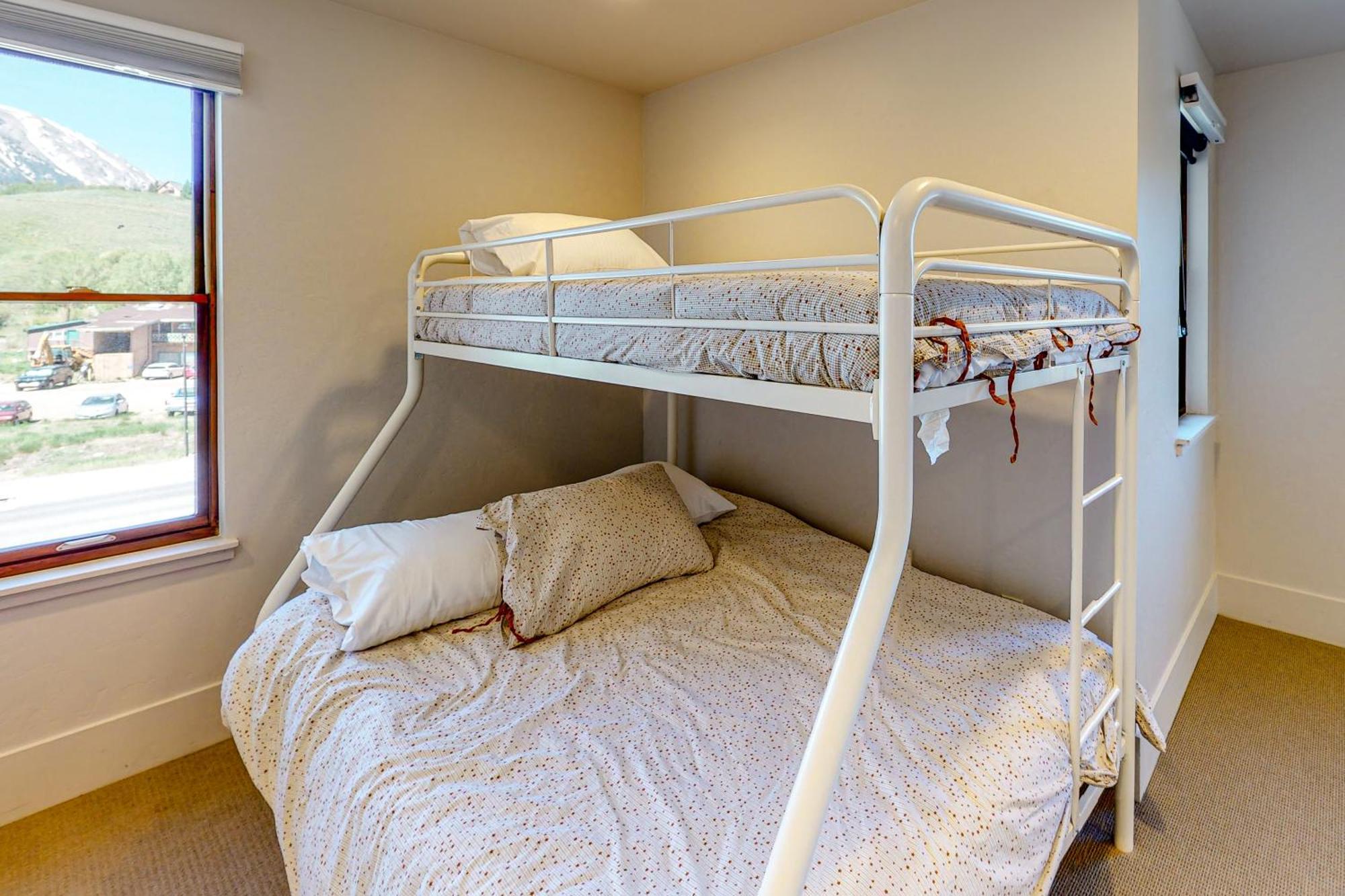Blue River Flats Condos Силверторн Номер фото