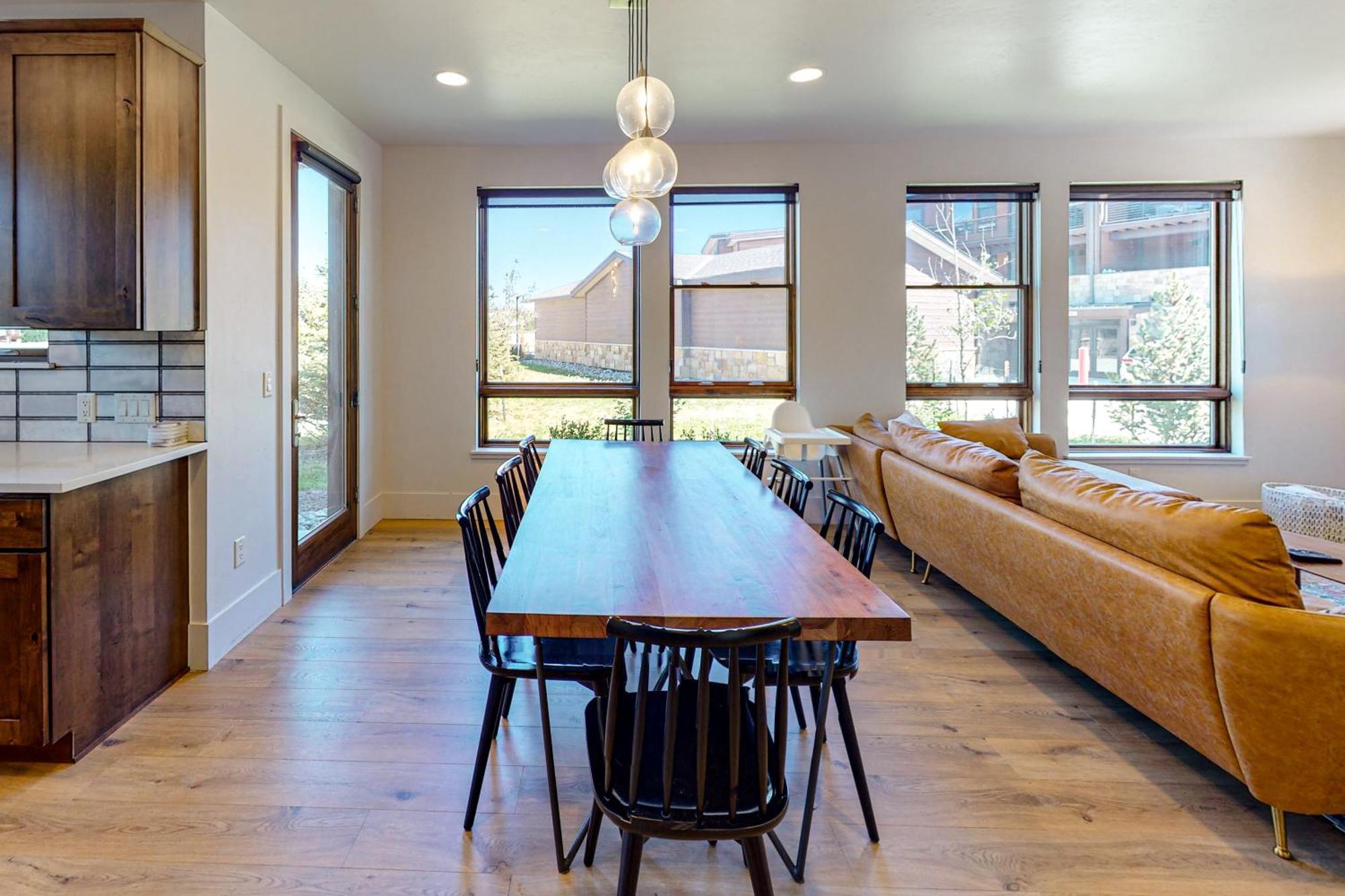 Blue River Flats Condos Силверторн Номер фото