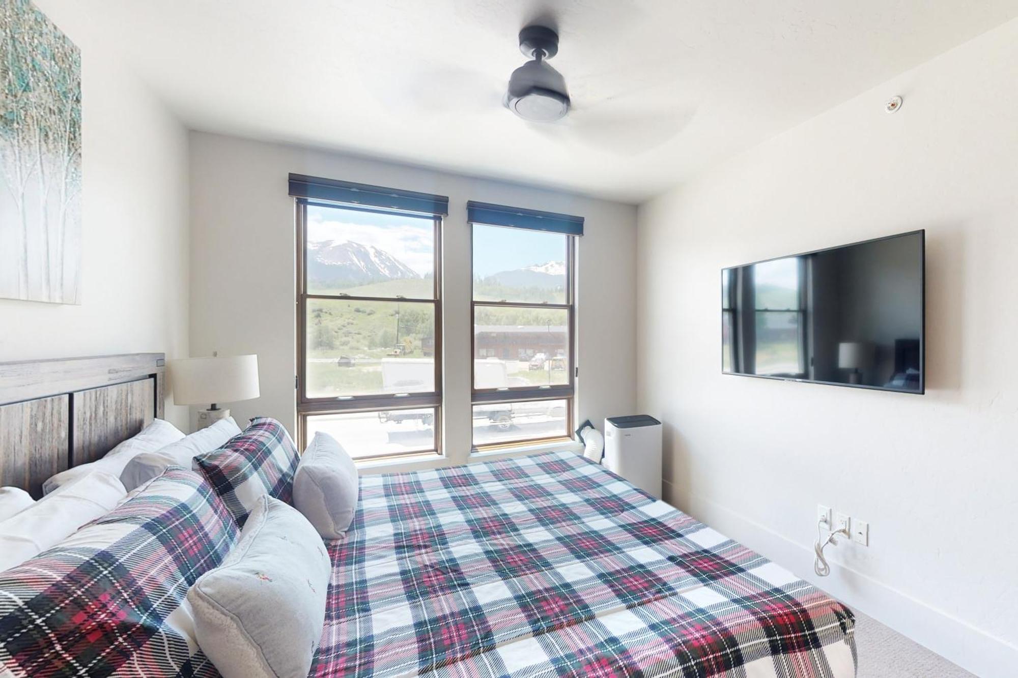 Blue River Flats Condos Силверторн Номер фото